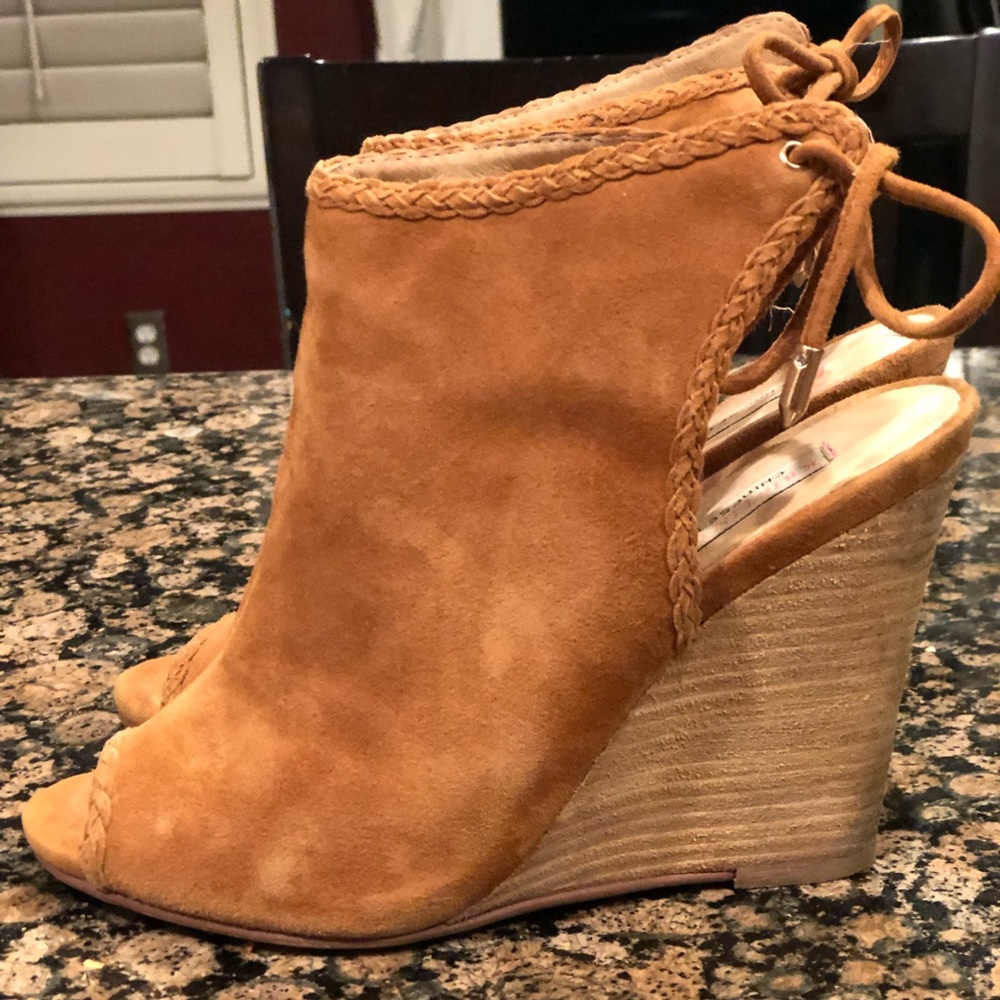 Chinese Laundry wedges